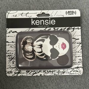 Kensie • Travel Wallet